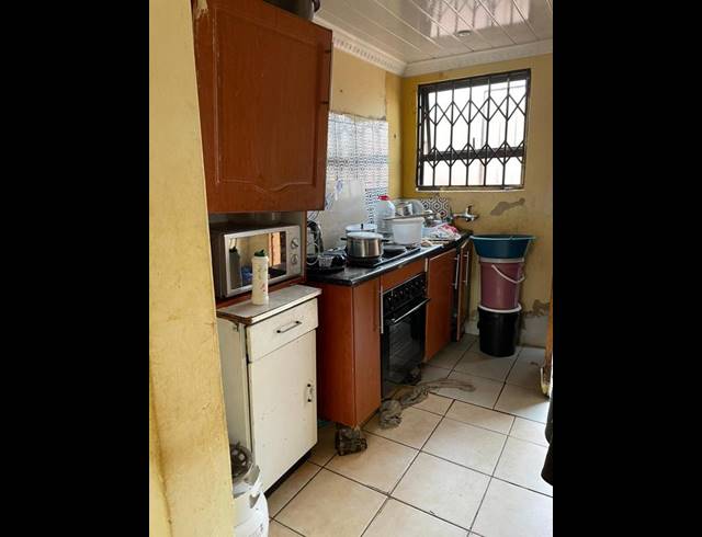 2 BEDROOM HOUSE FOR SALE IN THULANI